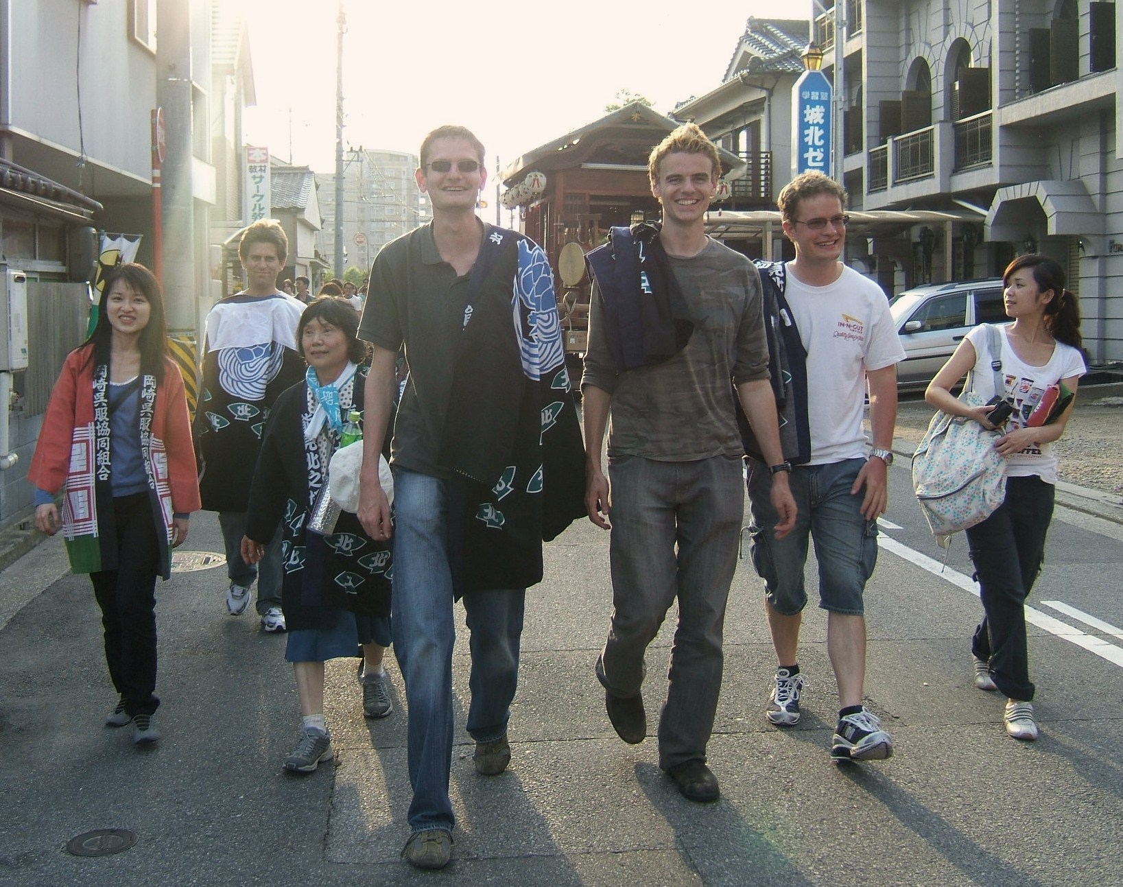 ������� �λ簡 �ʹ� �ʾ��׿� ^_^ ����� �Ұ��ص帱�Կ�